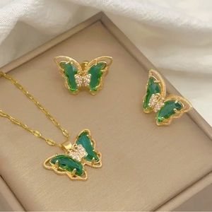 Green butterfly 🦋 set